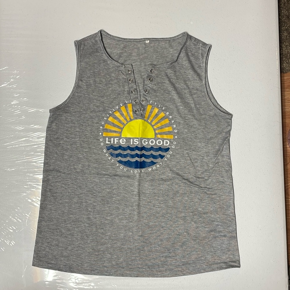 Women’s life is good tank top